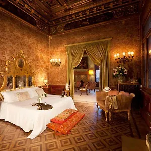 palazzetto-pisani.hotelinveneto.com/